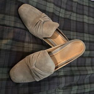 Classy grey suede Vionic mules -never worn